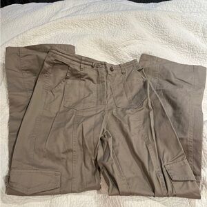 Women's Cargo Trousers in Olive Brown